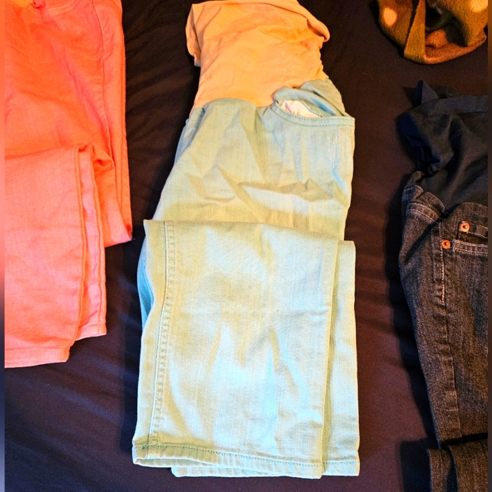 Blue ankle maternity jeans